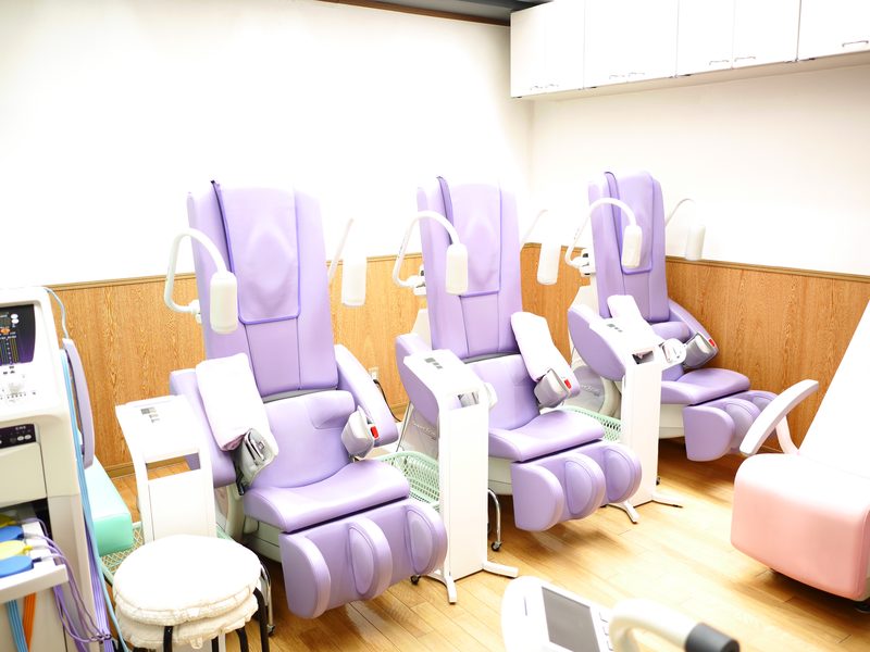 池田医院 リハビリ室 腰椎牽引器